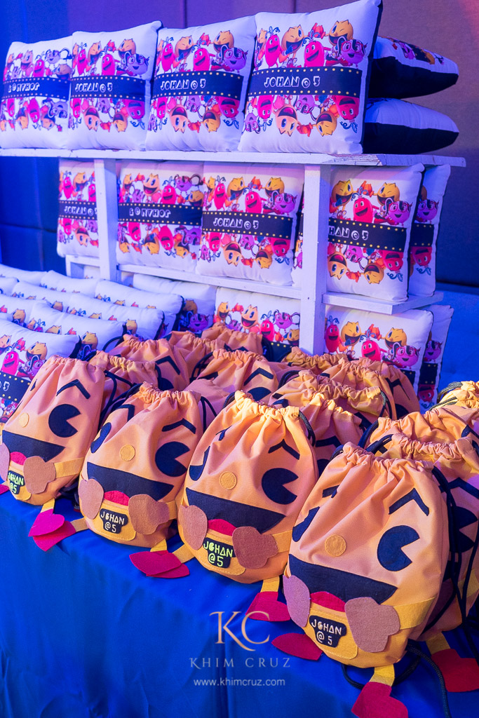 Pacman giveaway souvenirs
