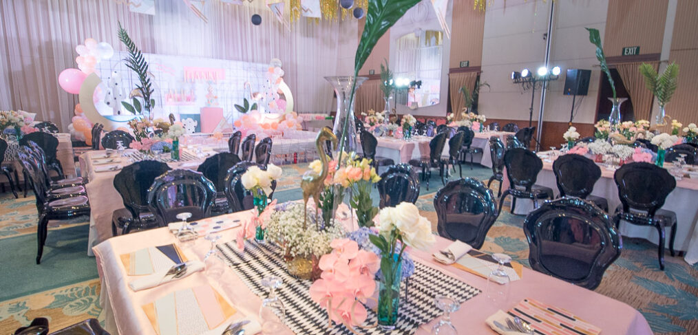 memphis theme guest table floral design tablescape by Khim Cruz