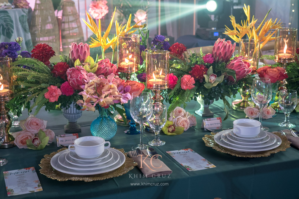 luau tropical wedding presidential table setting centerpieces by Khim Cruz