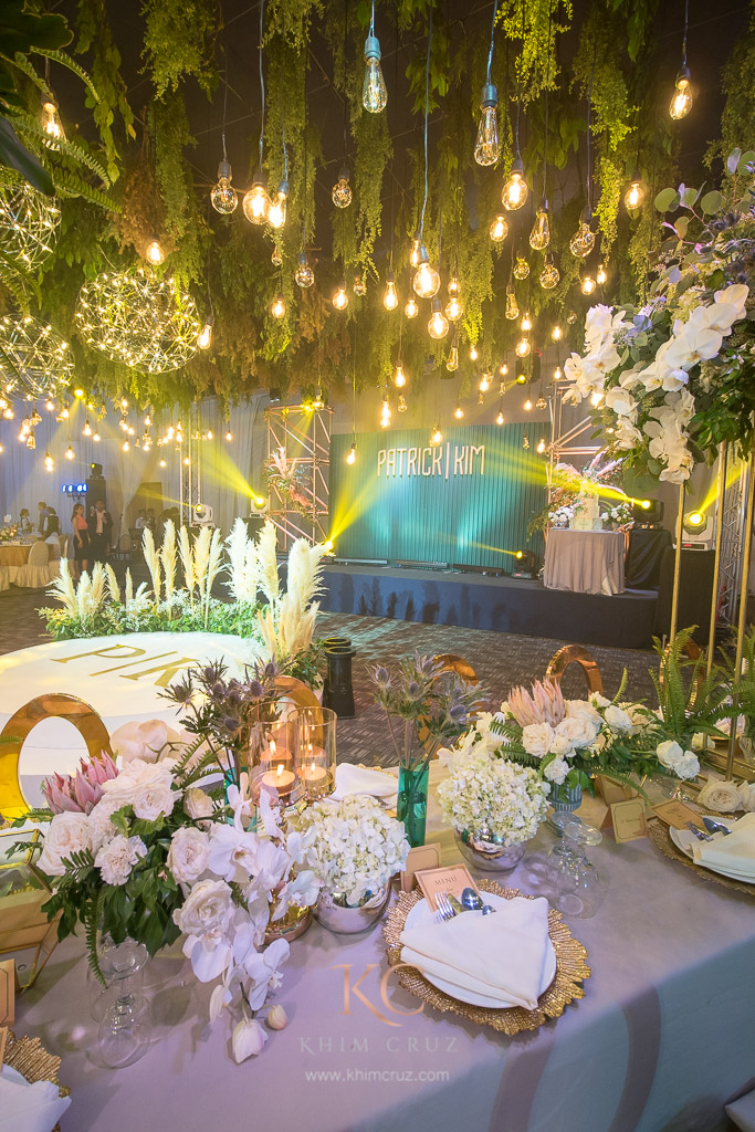 industrial wedding theme table floral centerpiece stage design by Khim Cruz