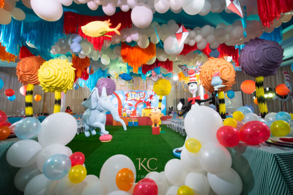 Dr. Seuss Seussville themed birthday party decor