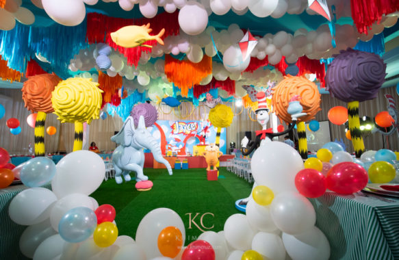 Dr. Seuss Seussville themed birthday party decor