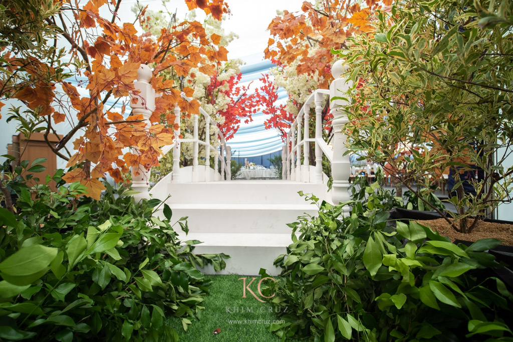 Spring season in Central Park New York inspired wedding guest entrance design