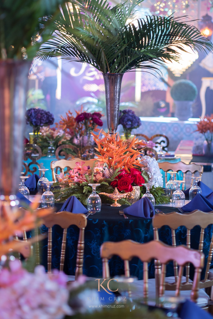 Aladdin movie themed birthday table floral centerpiece by Khim Cruz