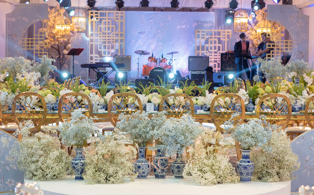 Chinoiserie themed wedding reception