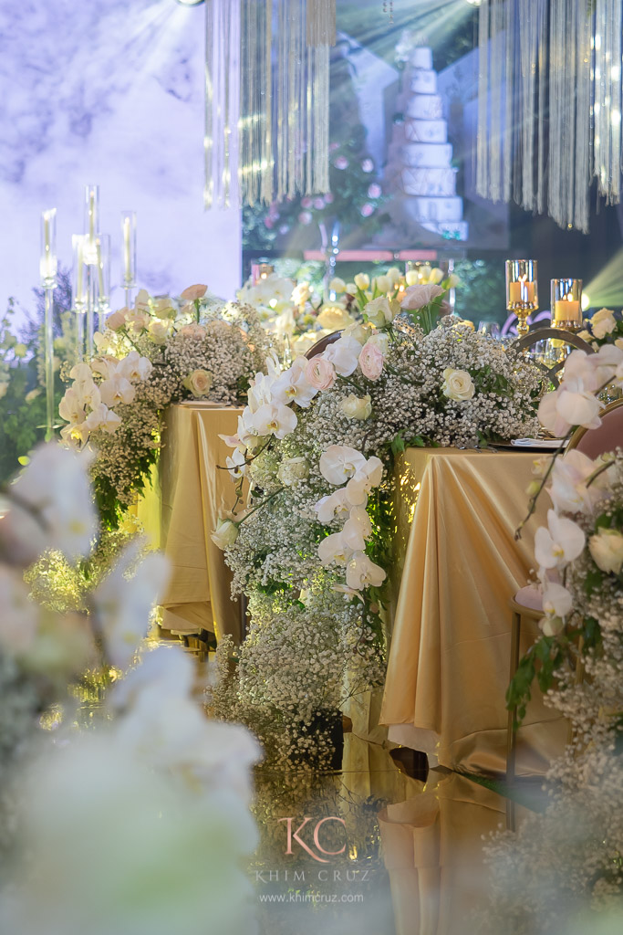 Phalaenopsis cascading on guest tables
