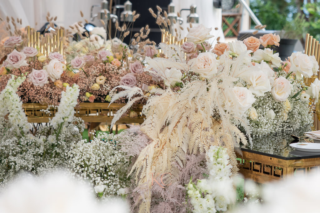 sophisticated boho wedding head tablescape by Khim Cruz