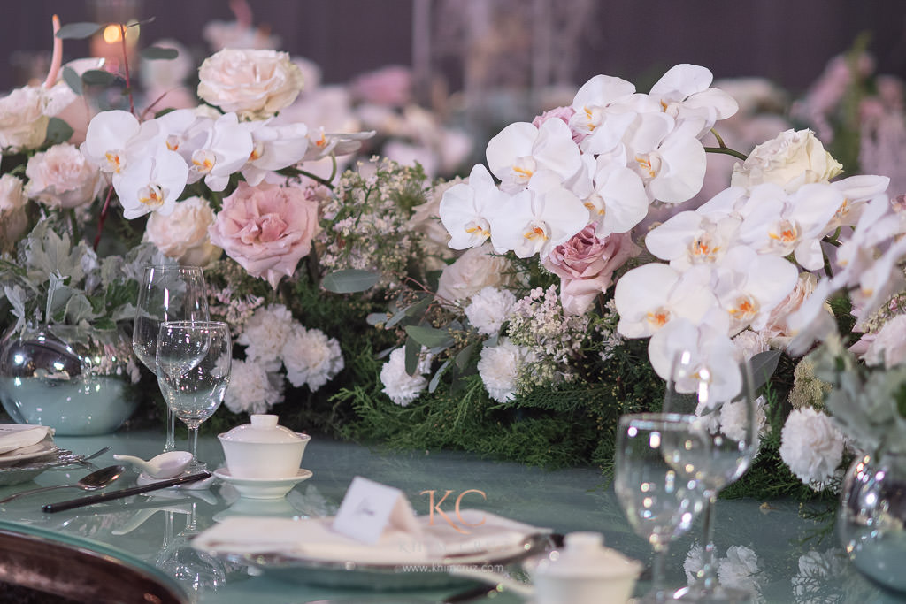 modern grey wedding head table floral centerpiece by Khim Cruz