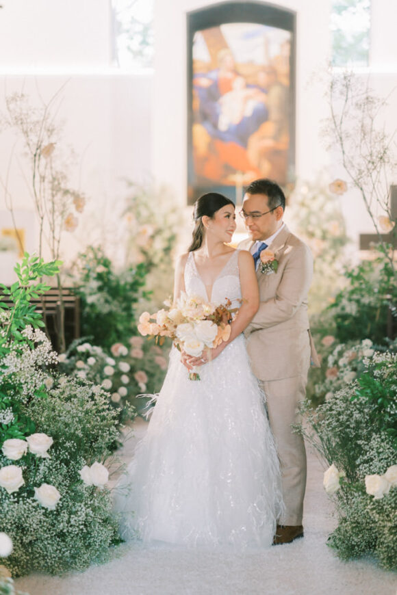 wedding ceremony of Kirk and Michele with aisle florals design by Khim Cruz