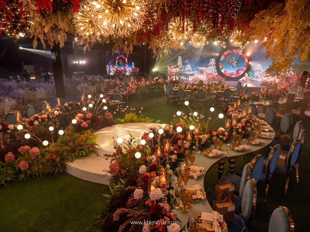 Autumn-inspired wedding reception of Bruce and Alyssa designed by Khim Cruz