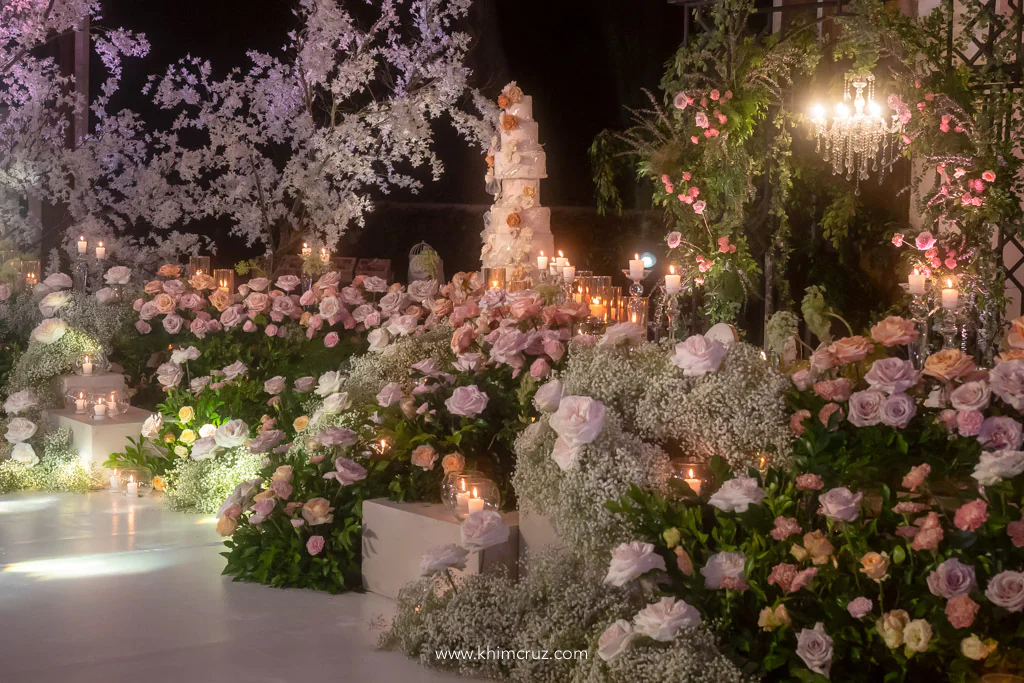 elegant garden-feel wedding reception of Uzziel and Patricia by Khim Cruz with beautiful wedding cake