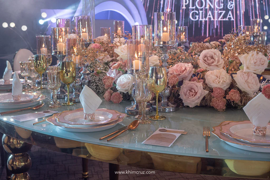 elegant wedding reception of Plong and Glaiza head table floral centerpieces
