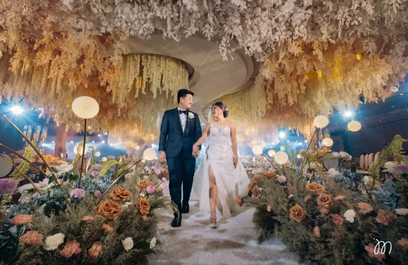 elegant wedding reception of Plong and Glaiza couple on center stage styled by Khim Cruz