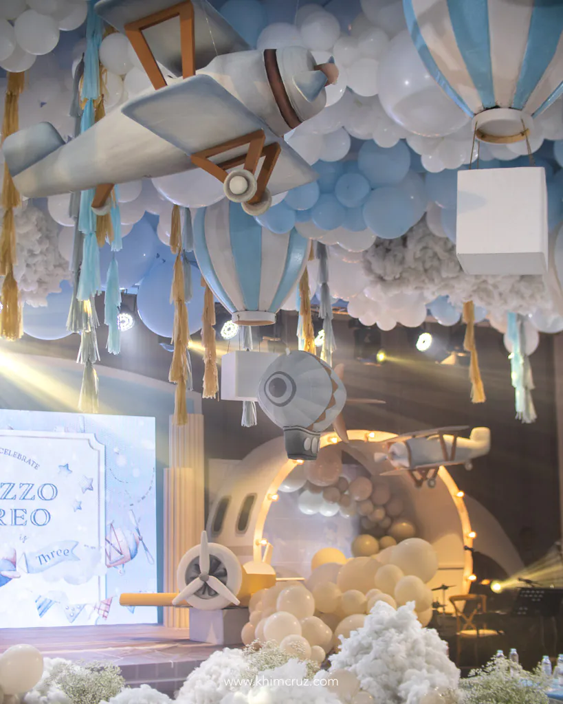 airplane theme birthday party of Alonzzo ceiling works and stage backdrop details