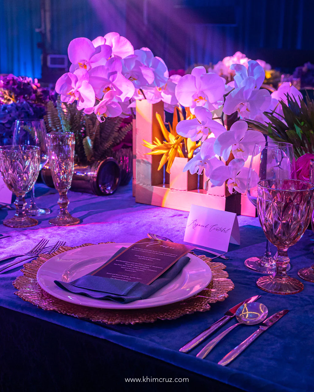 modern tropical corporate awards night table setting