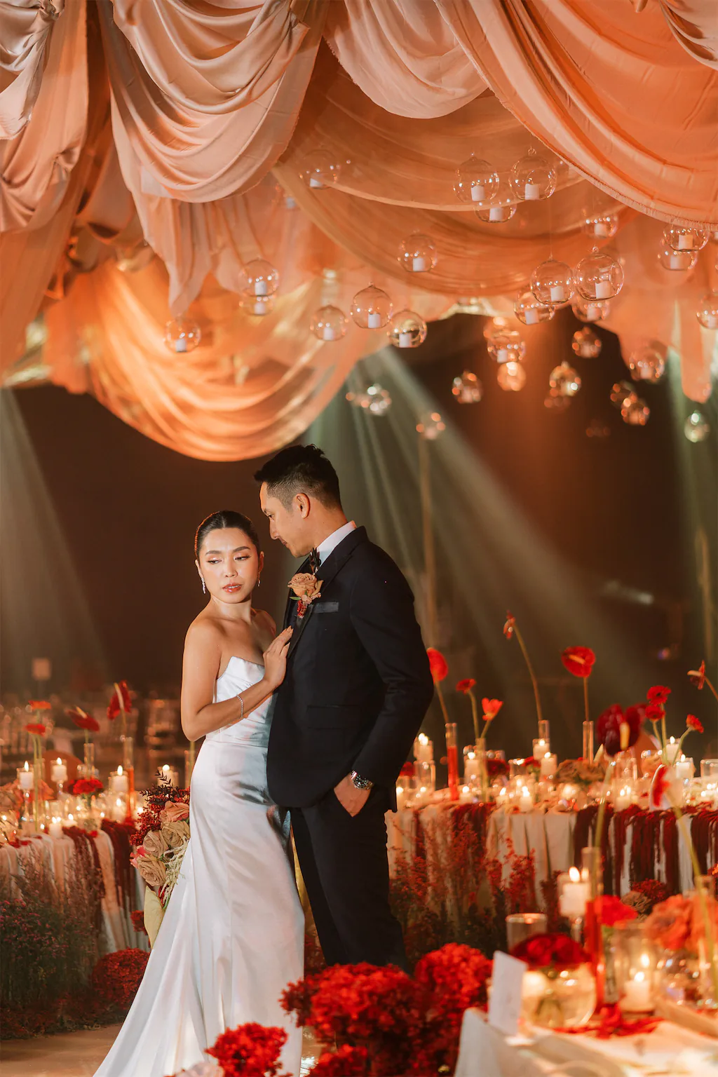 Canyon-colored hues for this intimate wedding reception