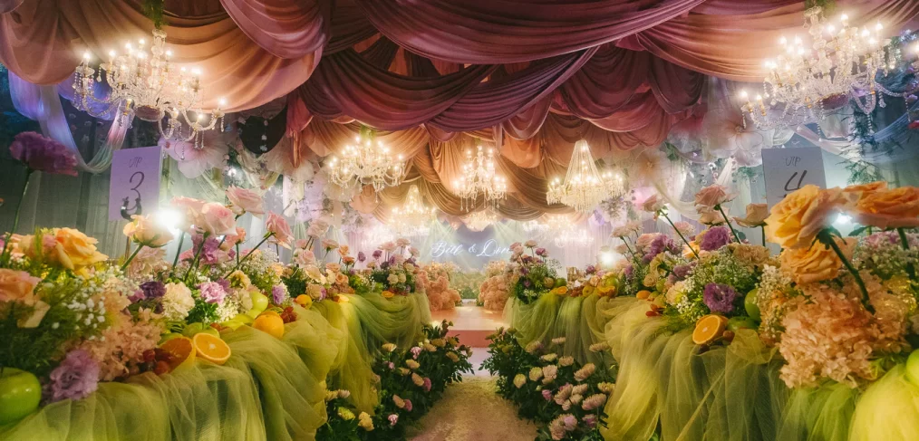 Vintage elegance filled every corner of Bill & Doreen’s wedding reception dreamscape