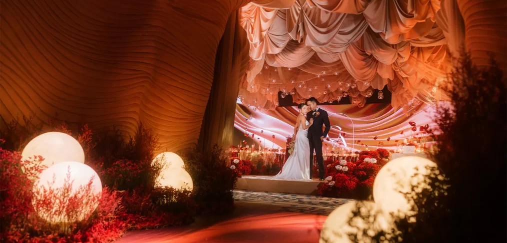 a wedding reception inspired by Grand Canyon's sculptural elegance, layered textures, and warm tones