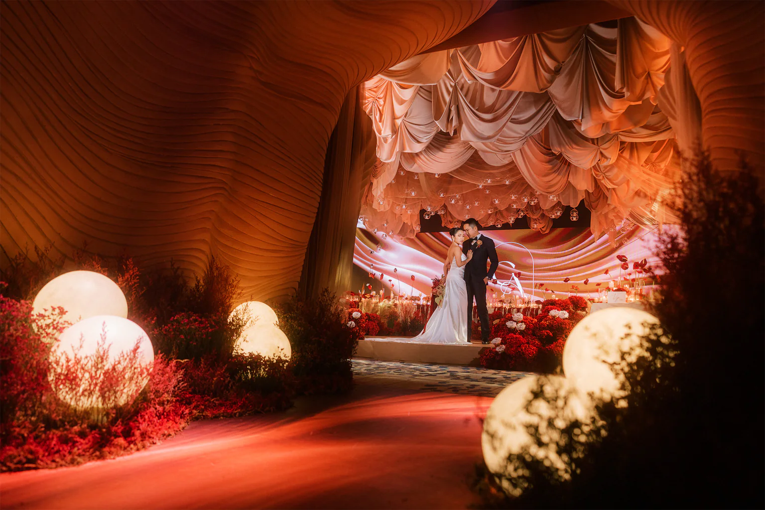 a wedding reception inspired by Grand Canyon's sculptural elegance, layered textures, and warm tones