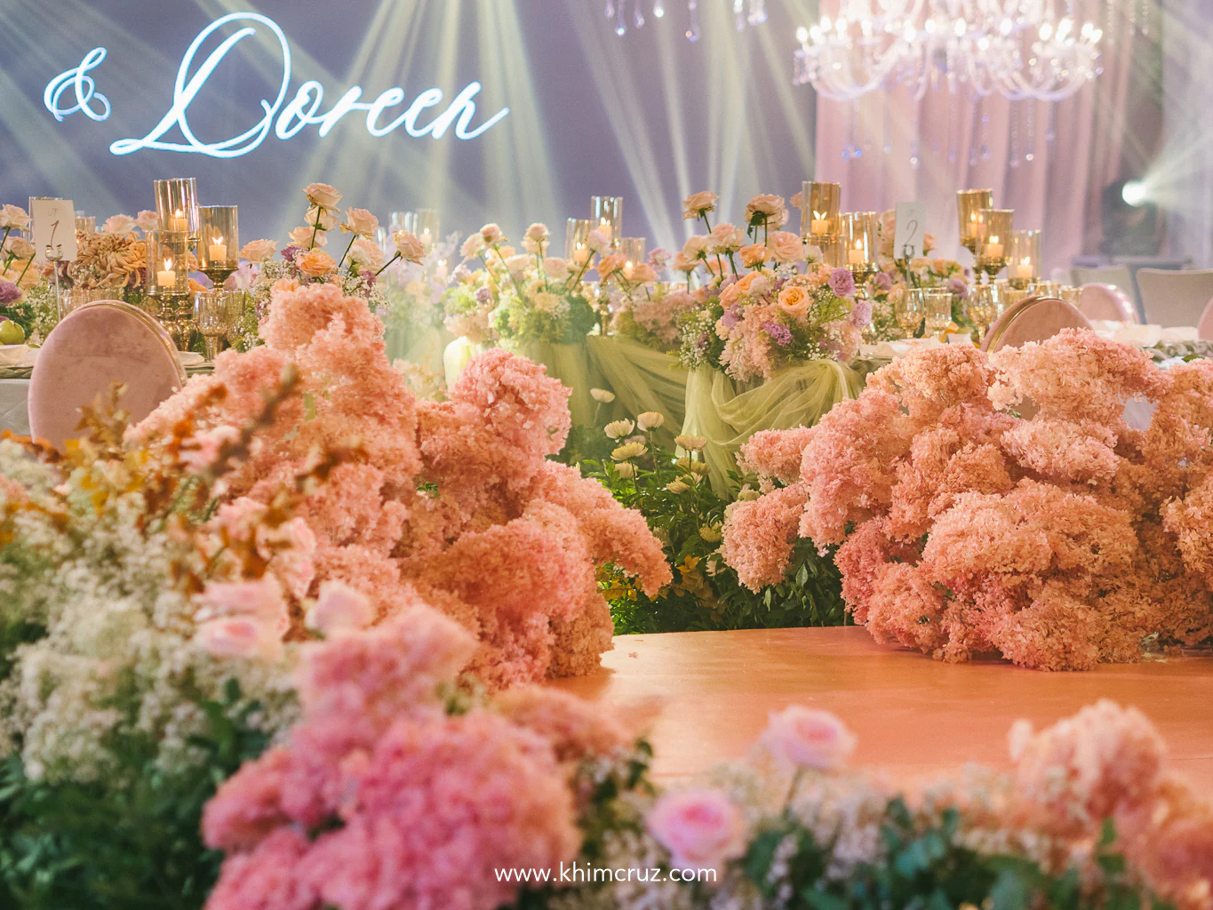 floral detail whispered vintage grace at Bill & Doreen’s wedding reception