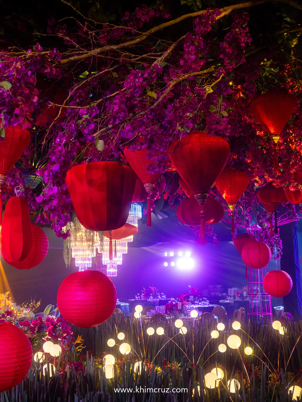 moonlit lanterns every angle captures elegance at this Crazy Rich Asians-inspired debut