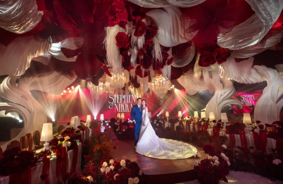 red-floral-ceiling-installation-sculptural-ballroom-wedding-reception-khim-cruz