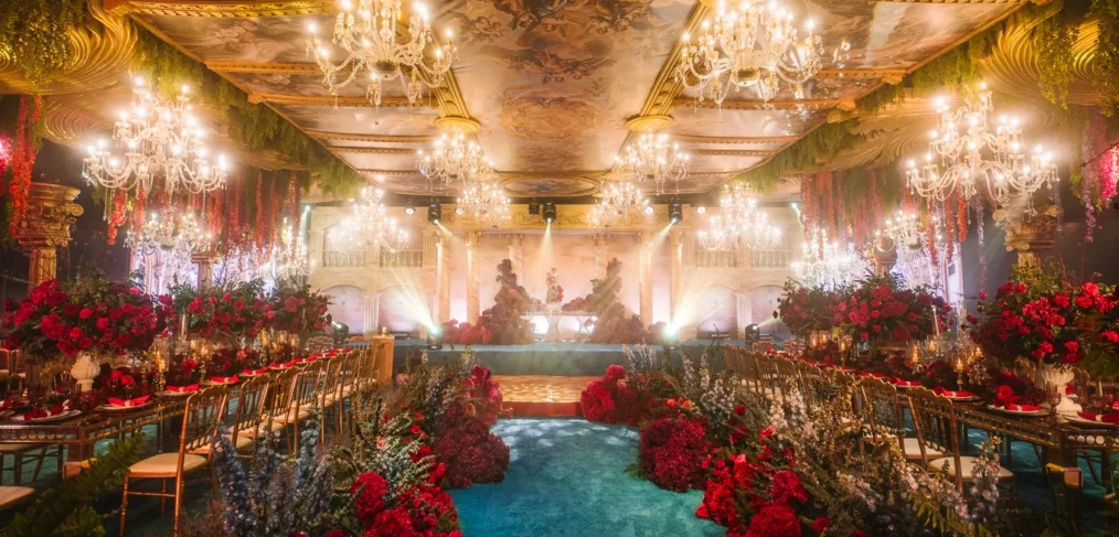 renaissance-debut-ballroom-red-floral-walkway-painted-ceiling-chandeliers-khim