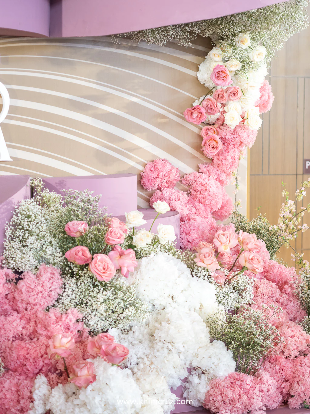 white-old-rose-floral-backdrop-hydrangea-roses-babysbreath-khim-cruz-davao