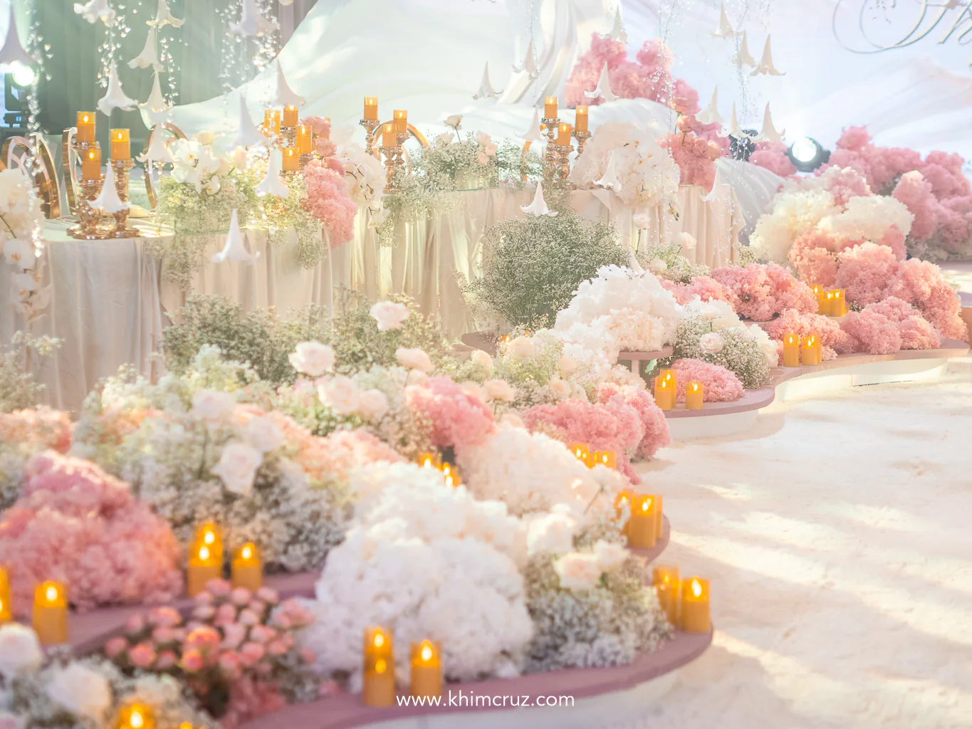 white-old-rose-floral-ground-arrangement-candles-wedding-reception-khim-cruz
