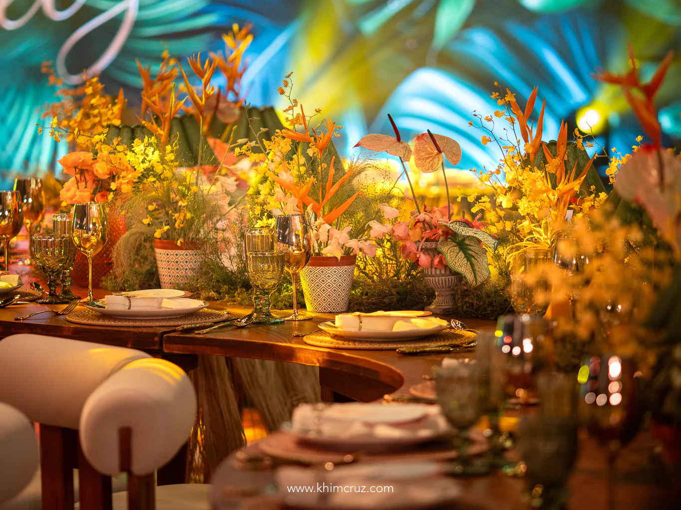 tropical-wedding-table-centerpiece-birds-of-paradise-anthurium-khim-cruz-davao
